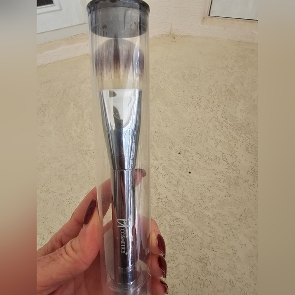 It Cosmetics Heavenly Luxe Paddle Foundation Brush NIB SealedIt Cosmetics... - Picture 4 of 4